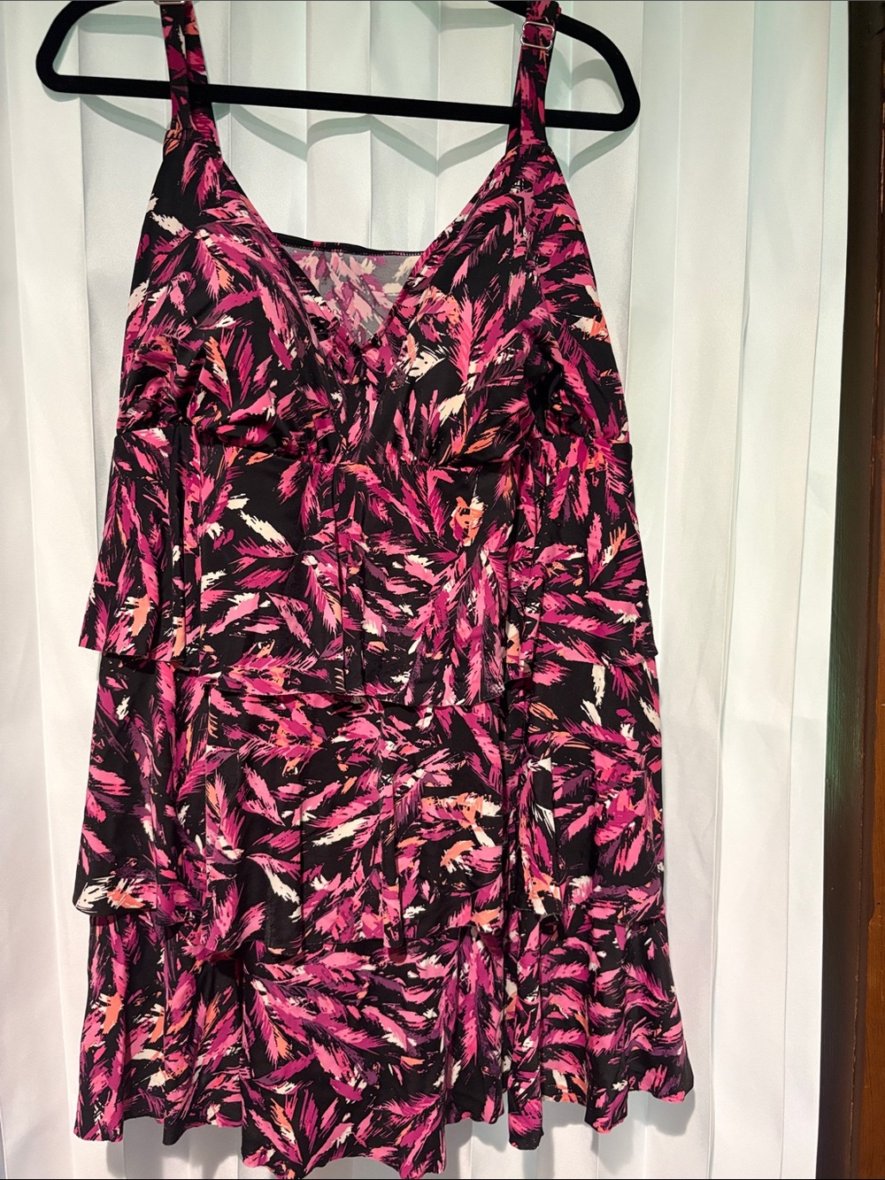 Penbrooke Plus Size Pink Black Abstract One Piece Swimsuit 26W 442004X